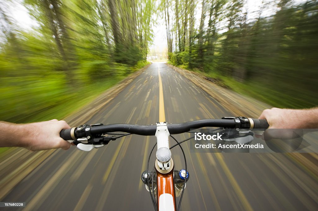 Punto de vista (POV) cross country ciclismo de montaña - Foto de stock de Bicicleta libre de derechos