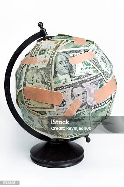 Gojenie Gospodarki - zdjęcia stockowe i więcej obrazów Bandaż - Bandaż, Banknot, Banknot USA