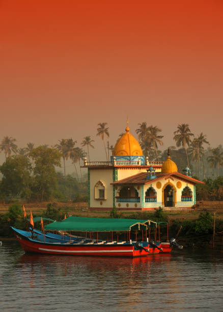 templo hindu em goa - india goa temple indian culture imagens e fotografias de stock