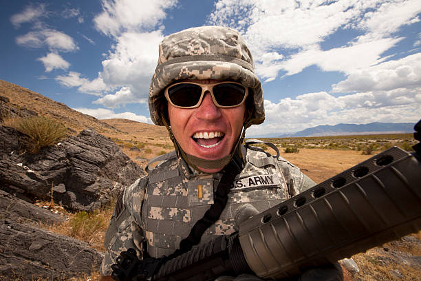 http://dieterspears.com/istock/links/button_military.jpg
