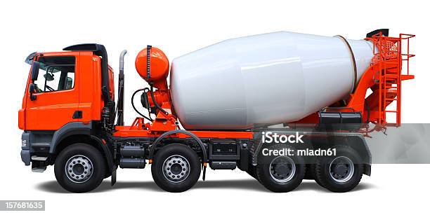 Mezclador De Cemento Camión Foto de stock y más banco de imágenes de Camión de cemento - Camión de cemento, Hormigón, Cemento