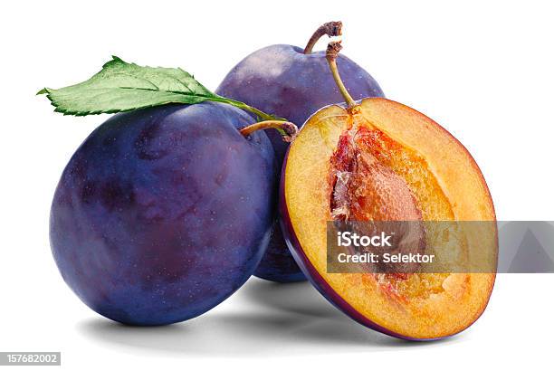 Foto de Ameixa e mais fotos de stock de Ameixa - Fruta - Ameixa - Fruta, Figura para recortar, Fruta