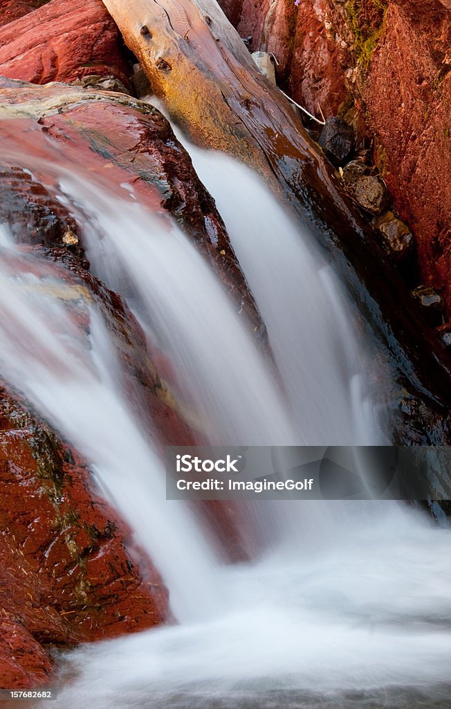 Corriente de Red Rock Canyon - Foto de stock de Agua libre de derechos