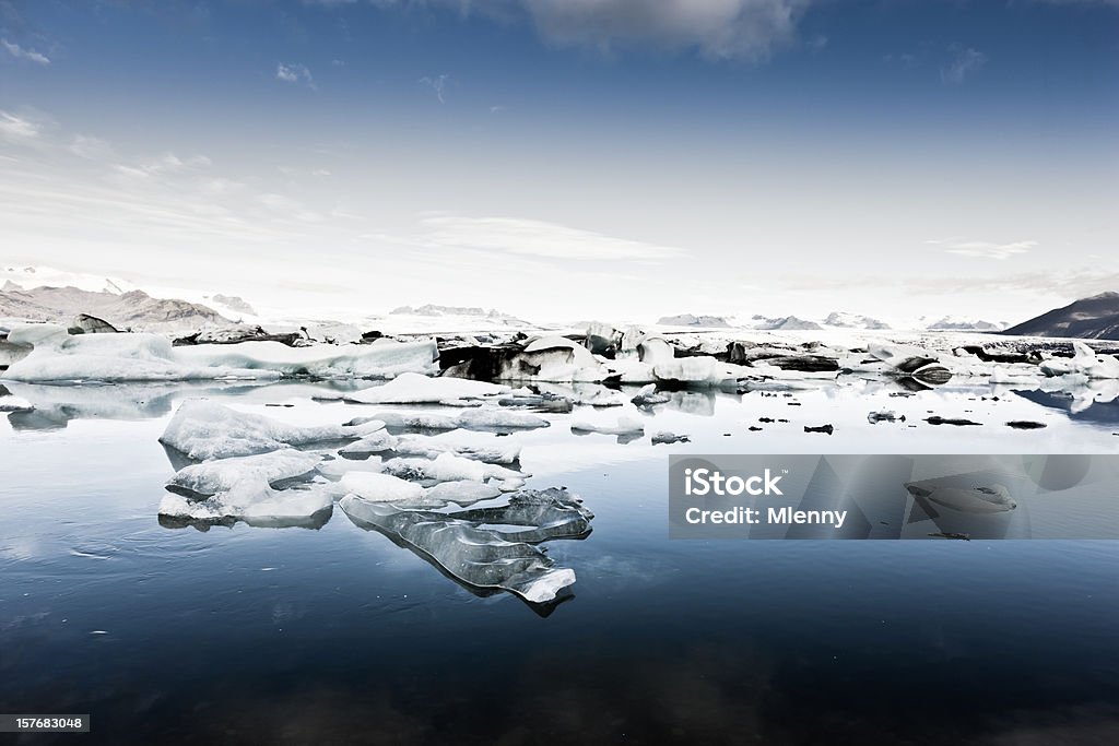 Lodowiec i Icebergs w Islandii naturalne Scena - Zbiór zdjęć royalty-free (Góra lodowa - formacja lodowa)