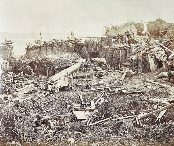 sewastopol, krym, widok za fortyfikacją rosjan przed aliantami, 1855 - 1855 stock illustrations