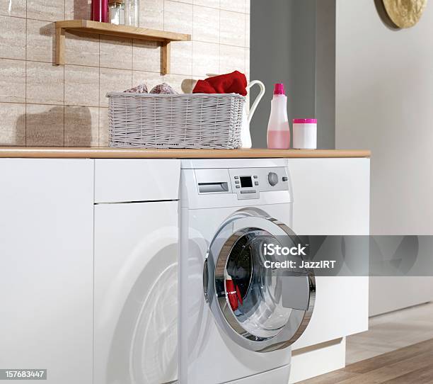 Laundry Room Stockfoto en meer beelden van Washok - Washok, Wasmachine, Schoonmaakmiddel