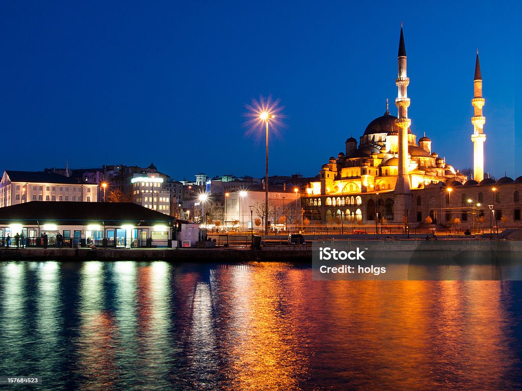 Istanbul di notte - Foto stock royalty-free di Ambientazione esterna