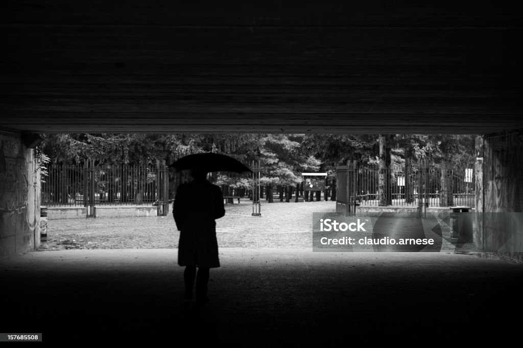 Raining dia no parque. Preto e Branco - Royalty-free Adulto Foto de stock
