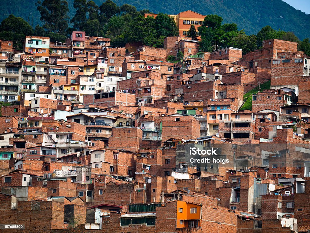 Bassifondi a Medellin, Colombia - Foto stock royalty-free di Medellín - Colombia