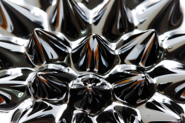 close-up ferrofluid - ferrofluid foto e immagini stock