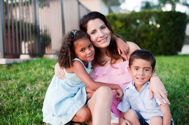 istock Mother and children 157686062