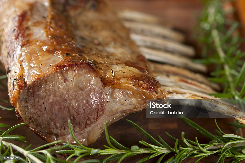 Costillar de cordero - Foto de stock de Corona de costillas libre de derechos