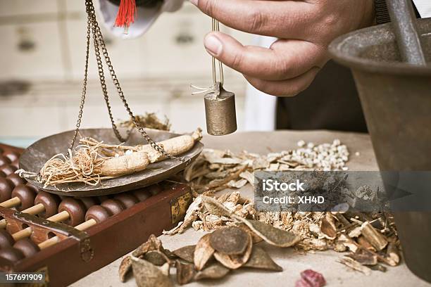 Chinese Herbal Medicine Stockfoto und mehr Bilder von Chinesische Kräutermedizin - Chinesische Kräutermedizin, Apotheke, Kräutermedizin