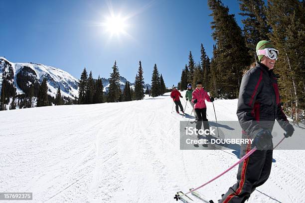 Photo libre de droit de Leçons De Ski banque d'images et plus d'images libres de droit de Amitié - Amitié, Ski, Activité