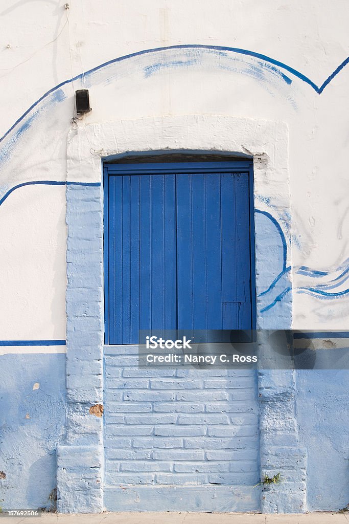 Niebieskie Drzwi przednie, Meksyk, pionowe, żywe - Zbiór zdjęć royalty-free (Bez ludzi)