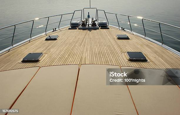 Foto de Barco Convés e mais fotos de stock de Iate - Embarcação de lazer - Iate - Embarcação de lazer, Luxo, Convés