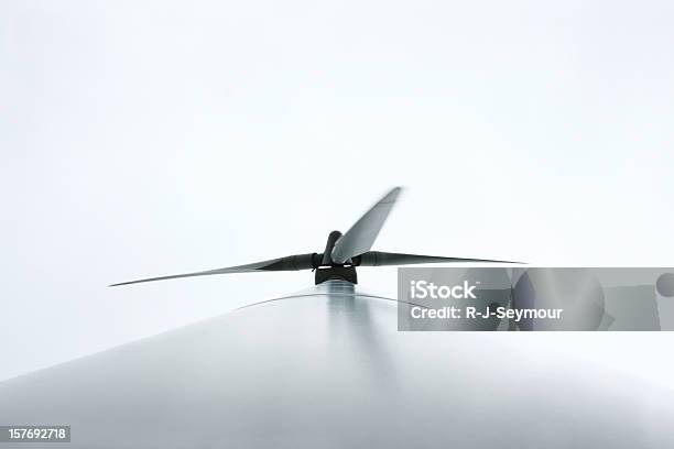 風力タービン - 風力発電機のストックフォトや画像を多数ご用意 - 風力発電機, 抽象的, ローアングル