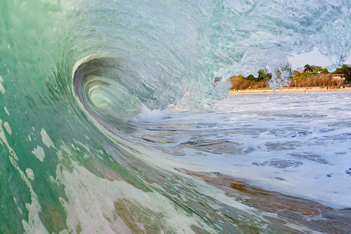 hollow sandy wave