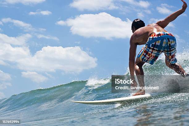 Surfista - Fotografias de stock e mais imagens de 20-24 Anos - 20-24 Anos, 20-29 Anos, Adulto