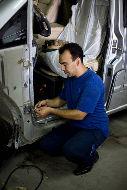 istock Auto Repair Shop 157693794