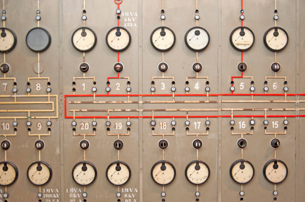 электростанция console вставкой - sending power supply power fuel and power generation стоковые фото и изображения