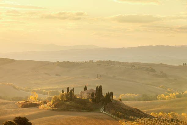 istock Farm in Tuscany 157695044