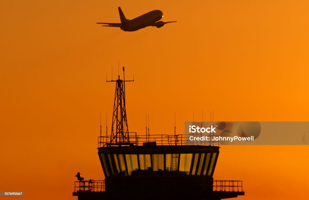 Torre de controle de tráfego aéreo - Foto de stock de Torre de controle de tráfego aéreo royalty-free