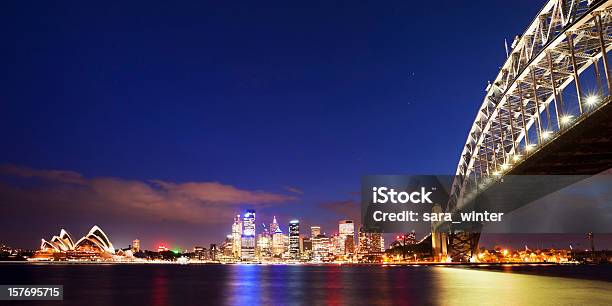 Sydney Harbour Bridge Und Die Skyline Bei Nacht Australien Stockfoto und mehr Bilder von Abenddämmerung