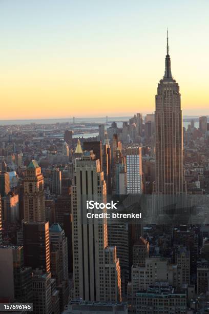 Nueva Yorkedificio Empire State Foto de stock y más banco de imágenes de Ciudad de Nueva York - Ciudad de Nueva York, Naranja - Color, Panorama urbano