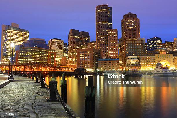 Boston Centro Da Cidade - Fotografias de stock e mais imagens de Ao Ar Livre - Ao Ar Livre, Arquitetura, Arranha-céu