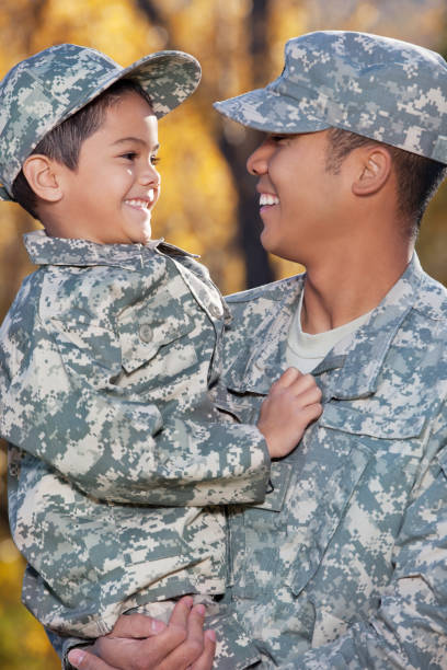 istock American Soldier & Son Outdoor 157719151