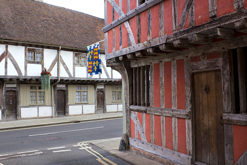 St Albans Ye Olde Fighting Cocks allegedly the oldest pub in England. St Albans, Hertfordshire, England, UK. This  is the  outside of the pub entrance. The original timber-framed structure is visible. It was originally located close to St Albans Cathedral (when it was St Albans Abbey) and was moved to the present site sometime around 1539. The foundations are claimed to be even older, dating from around 793 but this is unconfirmed.