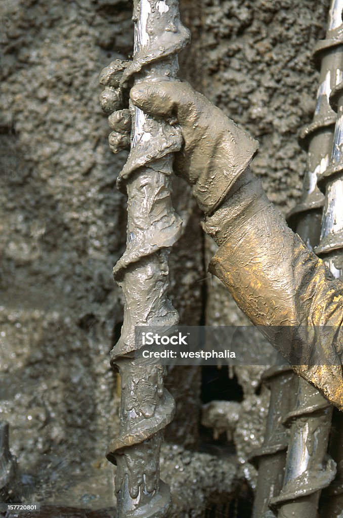 Грязное перчатке - Стоковые фото Землетрясение роялти-фри