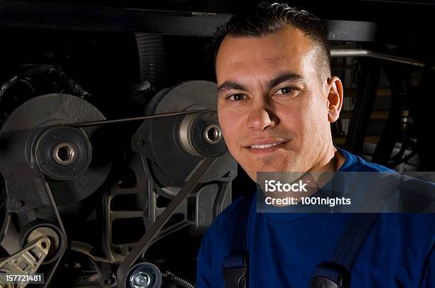 Handwerker Stockfoto und mehr Bilder von Arbeiter - Arbeiter, Auto, Automechaniker