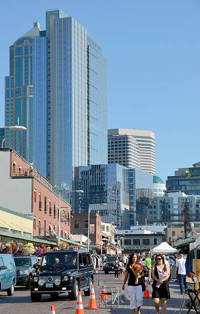 パイクプレイスマーケット、シアトル - pike place market market seattle tourist ストックフォトと画像