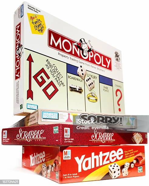 Настольные Игры — стоковые фотографии и другие картинки Настольная игра - Настольная игра, Monopoly, Сложенное стопкой
