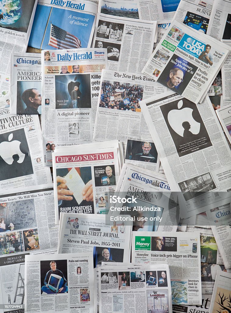 Steve Jobs morte jornal colagem vertical - Foto de stock de Steve Jobs royalty-free