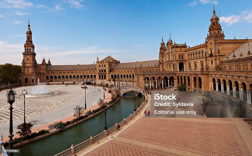 Espanhol edifício. Sevilla - Foto de stock de Andaluzia royalty-free