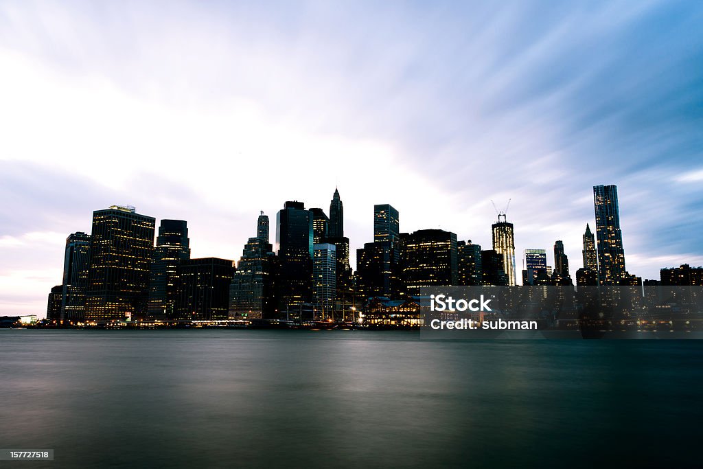 Downtown Manhattan al tramonto - Foto stock royalty-free di Acqua