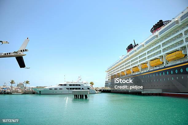 Statek Wycieczkowy Luksusowe Łódź Rekreacyjna I Śmigłowca Na Port - zdjęcia stockowe i więcej obrazów Key West