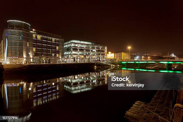 Corkmiasto Waterfront W Nocy - zdjęcia stockowe i więcej obrazów Bez ludzi - Bez ludzi, Edytorski, Fotografika