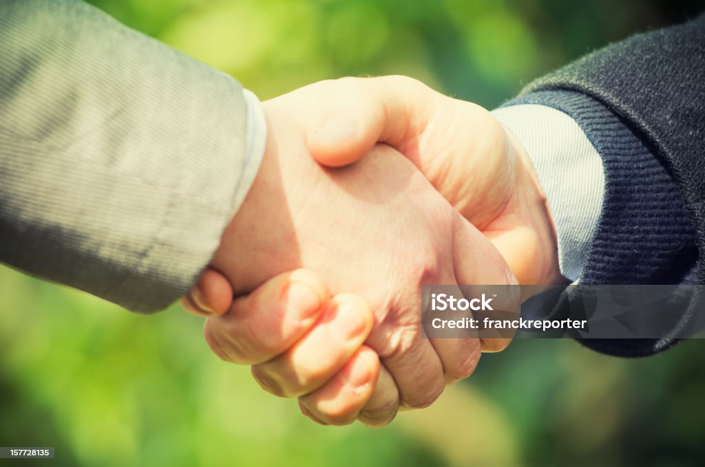 Di affari handshake - Foto stock royalty-free di Accordo d'intesa