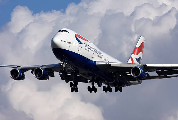 british airways boeing 747 - boeing 747 stock-fotos und bilder