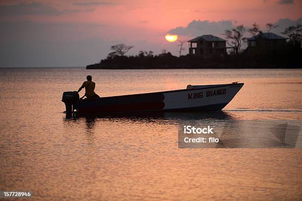 Foto de Jamaican Barco e mais fotos de stock de Cultura jamaicana - Cultura jamaicana, Jamaica, Pôr-do-sol