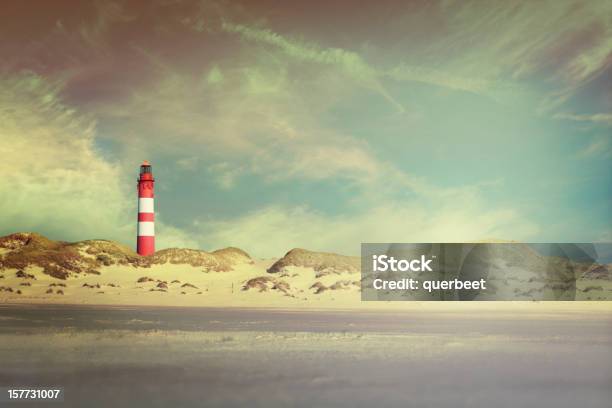 Leuchtturm In Der Nähe Vom Strand Stockfoto und mehr Bilder von Außenaufnahme von Gebäuden - Außenaufnahme von Gebäuden, Deutsche Nordseeregion, Farbbild