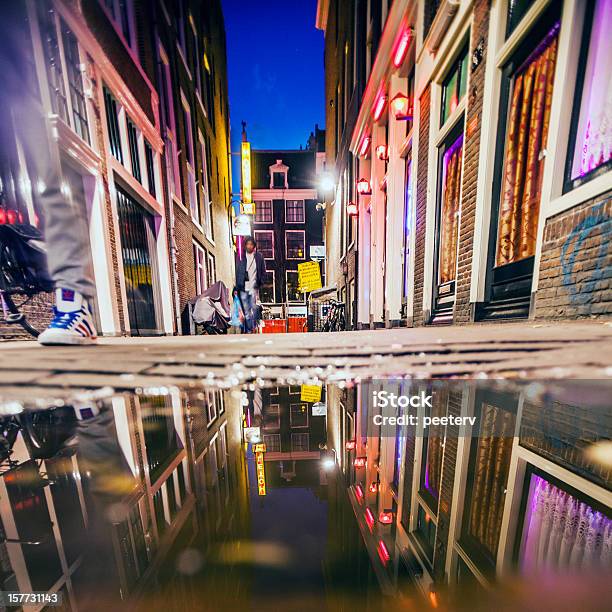 Amsterdam Por Noite - Fotografias de stock e mais imagens de Amesterdão - Amesterdão, Andar, Anoitecer