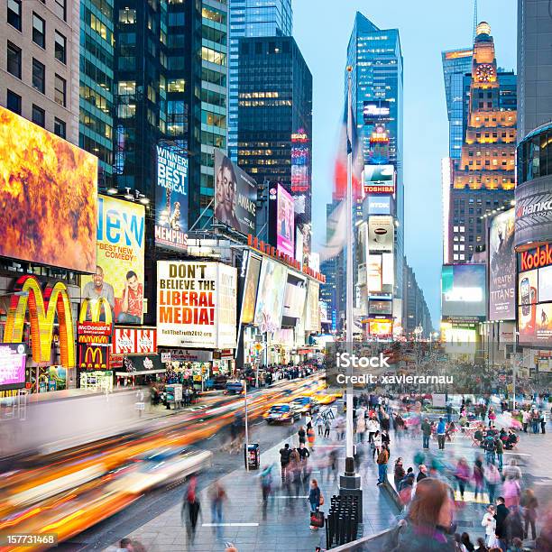 Photo libre de droit de Times Square banque d'images et plus d'images libres de droit de Broadway - Manhattan - Broadway - Manhattan, Affichage dynamique, Activité