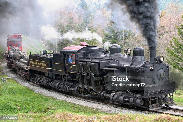 Dampflokomotive Ziehen Log Train Shay Railroad Lokomotive Der Cass Wv Stockfoto und mehr Bilder von Neunzehntes Jahrhundert