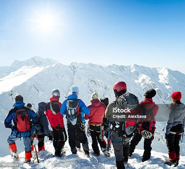 Di Inverno Alpinismo - Fotografie stock e altre immagini di Alpinismo - Alpinismo, Lavoro di squadra, Montagna