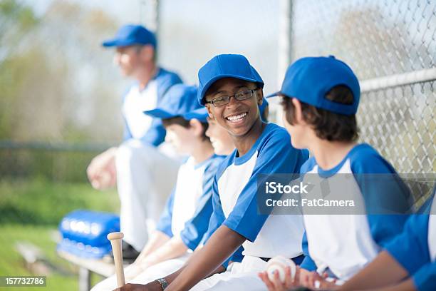 Futebol Infantil - Fotografias de stock e mais imagens de Liga de basebol e softbol juvenil - Liga de basebol e softbol juvenil, Equipa de basebol, Basebol